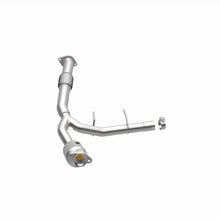 Load image into Gallery viewer, MagnaFlow 18-21 Ford Expedition Right Underbody 3.5L Direct Fit Catalytic Converter