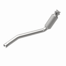 Load image into Gallery viewer, MagnaFlow Direct Fit Catalytic Converter 2010-2013 Land Rover LR4 V8 5 OEM Underbody