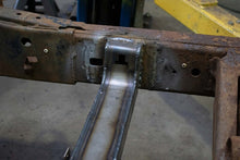 Load image into Gallery viewer, Rust Buster 04-12 Chevy Colorado Forward Fuel Tank Crossmember