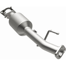 Load image into Gallery viewer, MagnaFlow 13-15 NV200 2 Underbody Direct Fit Converter