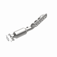 Load image into Gallery viewer, MagnaFlow 11-13 QX56 V8 5.6 OEM Manifold Direct Fit Converter