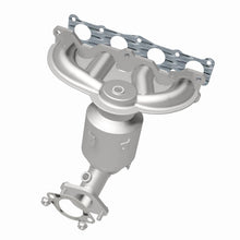 Load image into Gallery viewer, MagnaFlow Direct Fit Catalytic Converter 13-16 Hyundai Santa Fe Sport 2.4L Manifold