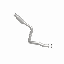 Load image into Gallery viewer, MagnaFlow Direct Fit Catalytic Converter 10-13 Land Rover LR4 V8 5.0L OEM Underbody