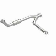 Load image into Gallery viewer, MagnaFlow 05-06 Lincoln Navigator 5.4L - Driver side
