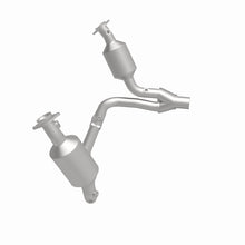 Load image into Gallery viewer, MagnaFlow 2004 Dodge Dakota 4.7L Direct Fit Catalytic Converter