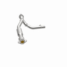 Load image into Gallery viewer, MagnaFlow 03-04 Ford Expedition 5.4L Direct Fit Converter