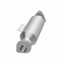 Load image into Gallery viewer, MagnaFlow 96-98 Hyundai Elantra 1.8L Direct Fit Converter