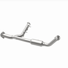 Load image into Gallery viewer, MagnaFlow 05-06 Ford Expedition 5.4L Direct Fit Converter
