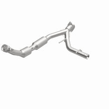 Load image into Gallery viewer, MagnaFlow 03-04 Ford Expedition 5.4L Direct Fit Converter