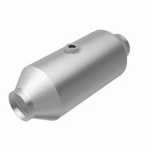 Load image into Gallery viewer, MagnaFlow MagnaFlow 2.5 in. OEM Grade Federal / EPA Compliant Universal Catalytic Converter