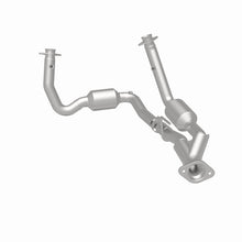 Load image into Gallery viewer, MagnaFlow 06-09 Jeep Commander 4.7L Direct Fit Converter