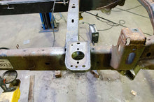 Load image into Gallery viewer, RustBuster 09-18 Ram Rear Cab Mount - Right