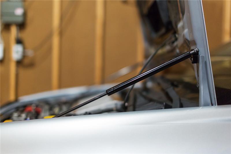 GrimmSpeed 02-07 Subaru Inpreza/WRX/STi Hood Struts - GTR Auto