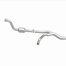 Load image into Gallery viewer, MagnaFlow 04-06 Dodge Durango 5.7L Direct Fit Converter