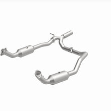 Load image into Gallery viewer, MagnaFlow 17-18 Ford E-350 6.8L Direct Fit Converter