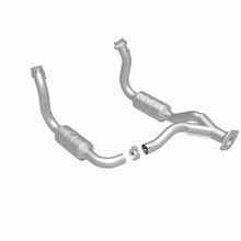 Load image into Gallery viewer, MagnaFlow 08-10 Ford F-350 Super Duty 6.8L Direct Fit Converter