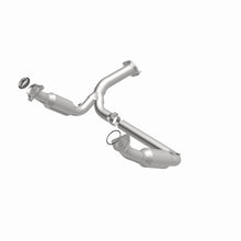 Load image into Gallery viewer, MagnaFlow 07-08 Chevrolet Silverado 1500 4.3L Direct Fit Converter