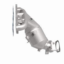 Load image into Gallery viewer, MagnaFlow Direct Fit Catalytic Converter 20-21 Nissan Kicks 1.6L Single Manifold