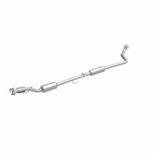 Load image into Gallery viewer, MagnaFlow Direct Fit Catalytic Converter OEM 18-21 Nissan Kicks 1.6L Single Underbody