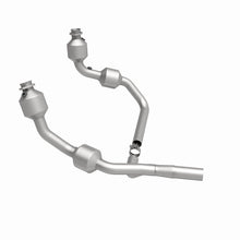 Load image into Gallery viewer, MagnaFlow Direct Fit Catalytic Converter 07-09 Jeep Wrangler 3.8L