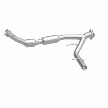 Load image into Gallery viewer, MagnaFlow 03-04 Ford Expedition 5.4L Direct Fit Converter