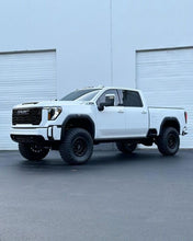 Load image into Gallery viewer, Cognito 20-26 Chevy/GMC Silverado/Sierra 2500/3500 HD 2WD/4WD 4in Perf Lift Kit w/ Fox PSRR 2.0 110-P1385