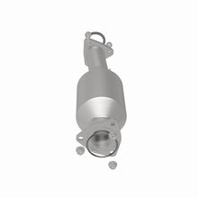 Load image into Gallery viewer, MagnaFlow Direct Fit Catalytic Converter 17-19 Honda CR-V Single Underbody 2.4L