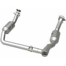 Load image into Gallery viewer, MagnaFlow 19-20 GMC Sierra 1500 Single Underbody 4.3L/5.3L Direct Fit Catalytic Converter