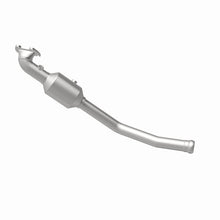 Load image into Gallery viewer, MagnaFlow 13-15 Dodge Durango V6 3.6L OEM Grade / EPA Compliant Direct-Fit Catalytic Converter 21-250