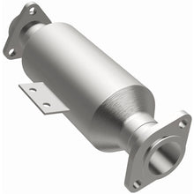 Load image into Gallery viewer, MagnaFlow 96-98 Hyundai Elantra 1.8L Direct Fit Converter