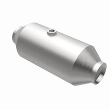 Load image into Gallery viewer, MagnaFlow MagnaFlow 2.5 in. OEM Grade Federal / EPA Compliant Universal Catalytic Converter