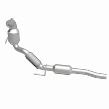 Load image into Gallery viewer, MagnaFlow 16-18 Volkswagen Jetta L4 OEM Underbody Single Direct Fit Converter