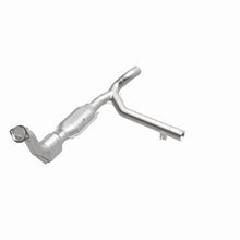 Load image into Gallery viewer, MagnaFlow 99-00 Ford Exped 4.6L Direct Fit Converter