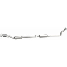 Load image into Gallery viewer, MagnaFlow Direct Fit Catalytic Converter OEM 18-21 Nissan Kicks 1.6L Single Underbody