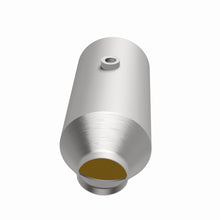 Load image into Gallery viewer, MagnaFlow MagnaFlow 2.5 in. OEM Grade Federal / EPA Compliant Universal Catalytic Converter