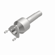 Load image into Gallery viewer, MagnaFlow 15-17 Discovery Sport L4 2 OEM Underbody Direct Fit Converter