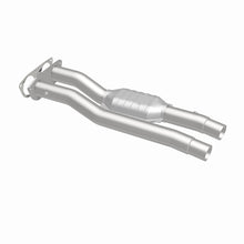 Load image into Gallery viewer, MagnaFlow 96-99 Chevy C2500 Suburban 7.4L Direct Fit Converter