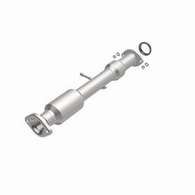 Load image into Gallery viewer, MagnaFlow 14-15 Toyota Highlander 3.5L Direct Fit Converter
