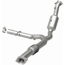 Load image into Gallery viewer, MagnaFlow 18-21 Ford Expedition Right Underbody 3.5L Direct Fit Catalytic Converter