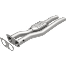 Load image into Gallery viewer, MagnaFlow 96-99 Chevy C2500 Suburban 7.4L Direct Fit Converter