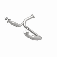 Load image into Gallery viewer, MagnaFlow 07-08 Chevrolet Silverado 1500 4.3L Direct Fit Converter