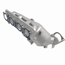 Load image into Gallery viewer, MagnaFlow Direct Fit Catalytic Converter 20-21 Nissan Kicks 1.6L Single Manifold