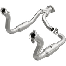 Load image into Gallery viewer, MagnaFlow 08-10 Ford F-350 Super Duty 6.8L Direct Fit Converter
