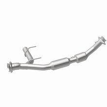 Load image into Gallery viewer, MagnaFlow 03-04 Ford Expedition 5.4L Direct Fit Converter