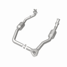 Load image into Gallery viewer, MagnaFlow 2003 Ford E-350 Super Duty 5.4L Direct Fit Converter