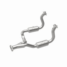 Load image into Gallery viewer, MagnaFlow 08-10 Ford F-250 Super Duty 5.4L Direct Fit Converter