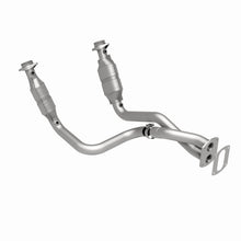 Load image into Gallery viewer, MagnaFlow 2005 Ford F-250 Super Duty 6.8L Direct Fit Converter