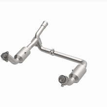 Load image into Gallery viewer, MagnaFlow 19-20 GMC Sierra 1500 Single Underbody 4.3L/5.3L Direct Fit Catalytic Converter