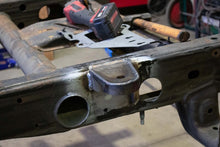 Load image into Gallery viewer, Rust Buster 11-18 Chevy Silverado 2500HD/3500HD Rear Bed Mount - Right