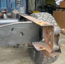 Load image into Gallery viewer, Rustbuster 1999-2006 Chevy Silverado 1500 Rear Frame Crossmember